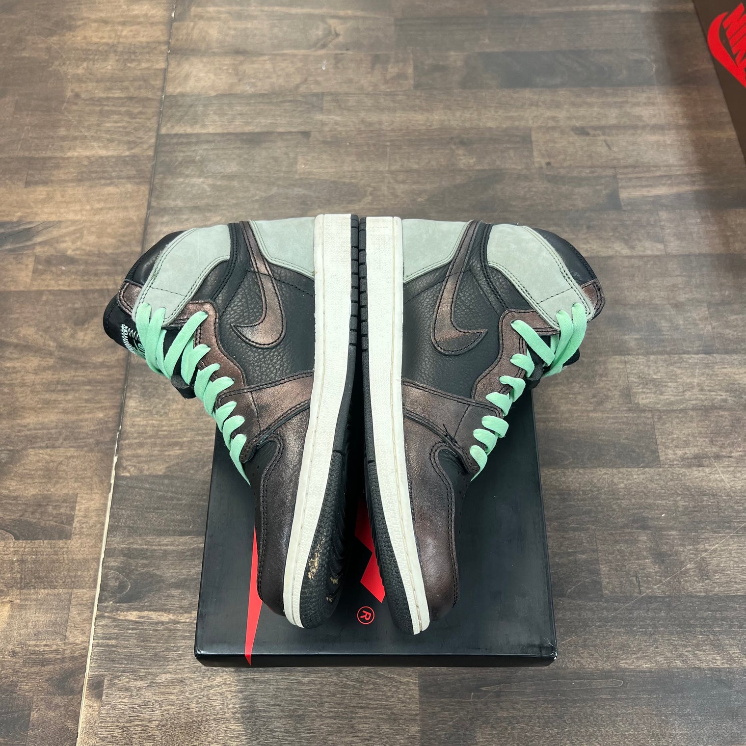 Patina Jordan 1 High (USED)