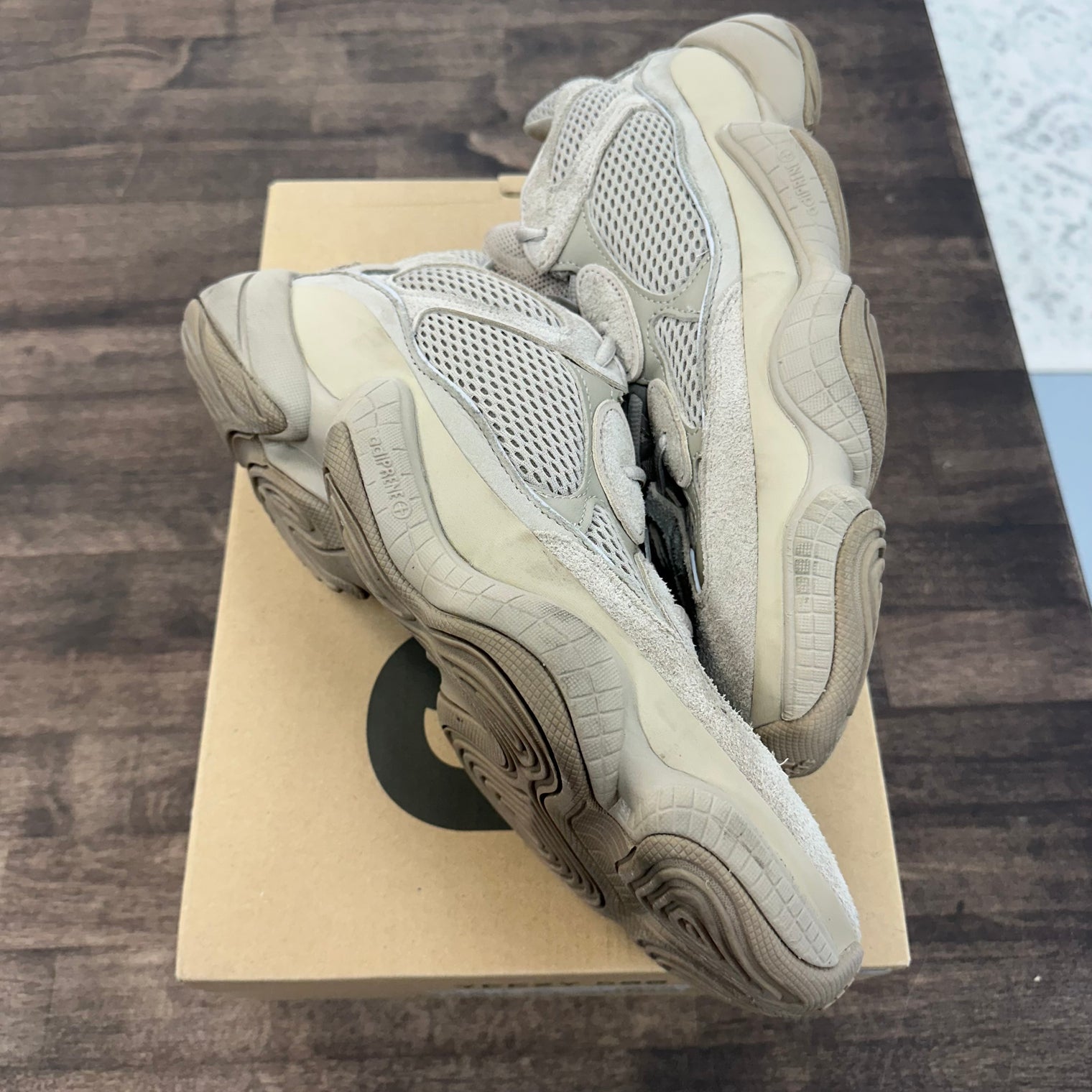 Taupe Light Yeezy 500 (USED)