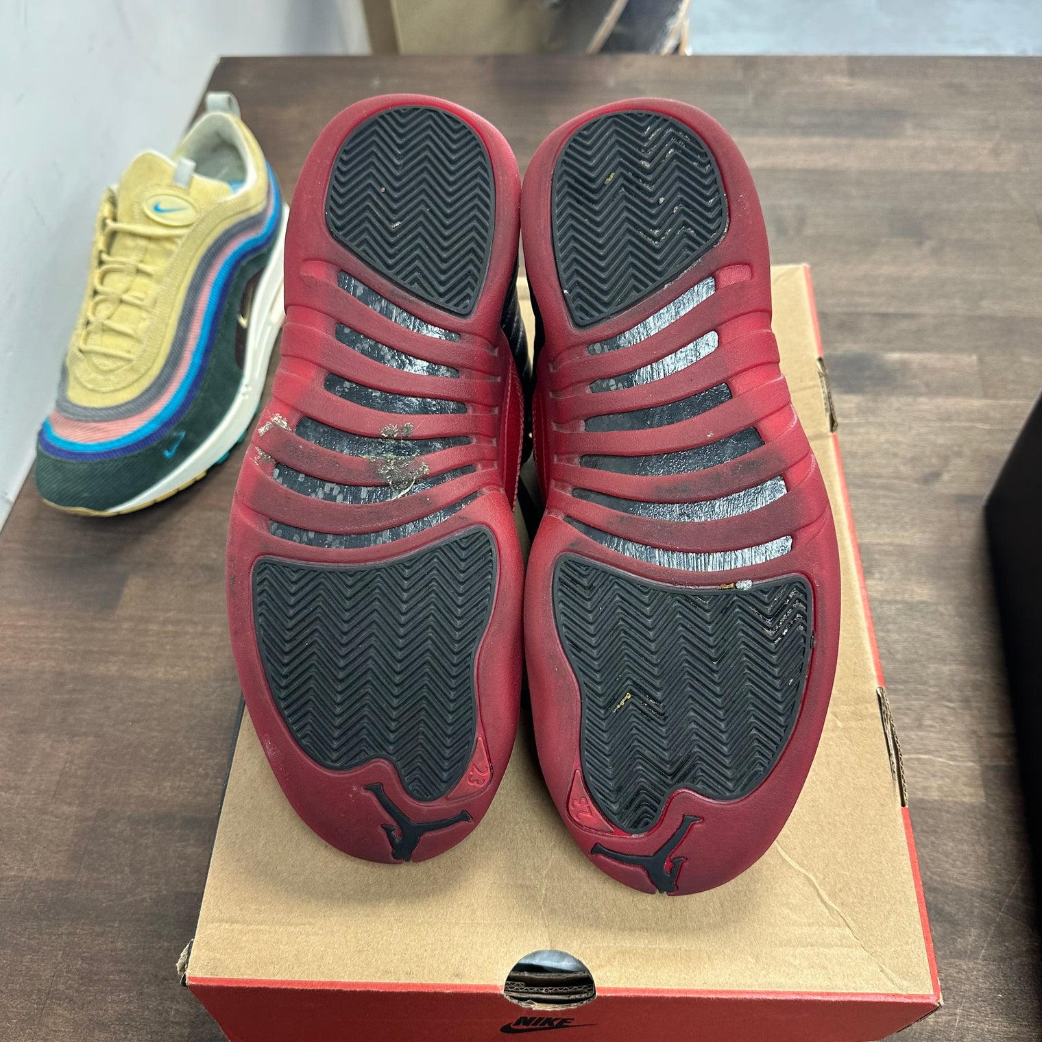 Flu Game Jordan 12 20125 (USED)