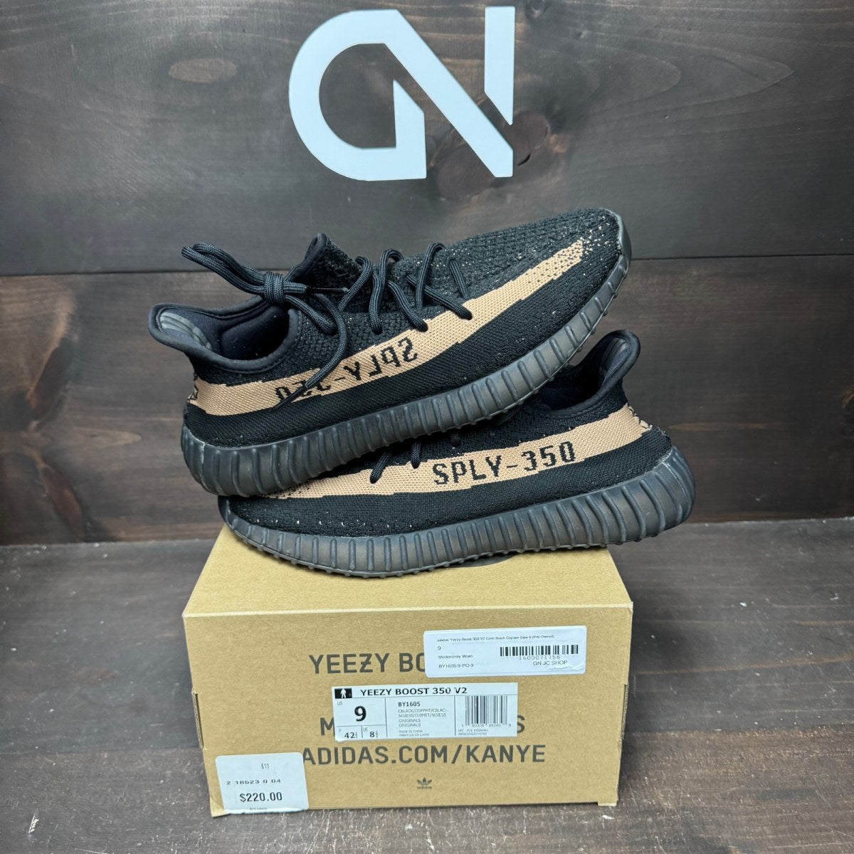 adidas Yeezy Boost 350 V2 Core Black Copper Size 9 (Pre-Owned) - front