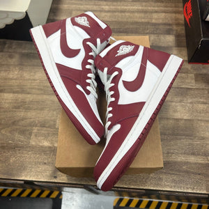 Jordan 1 Retro High OG Artisanal Team Red Size 13 (Pre-Owned) - Image 1