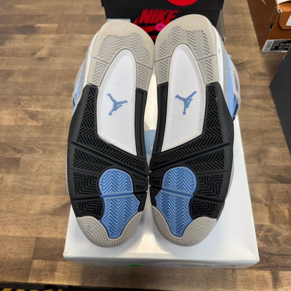 Jordan 4 Retro University Blue Size 10 (Pre-Owned) - Image 5