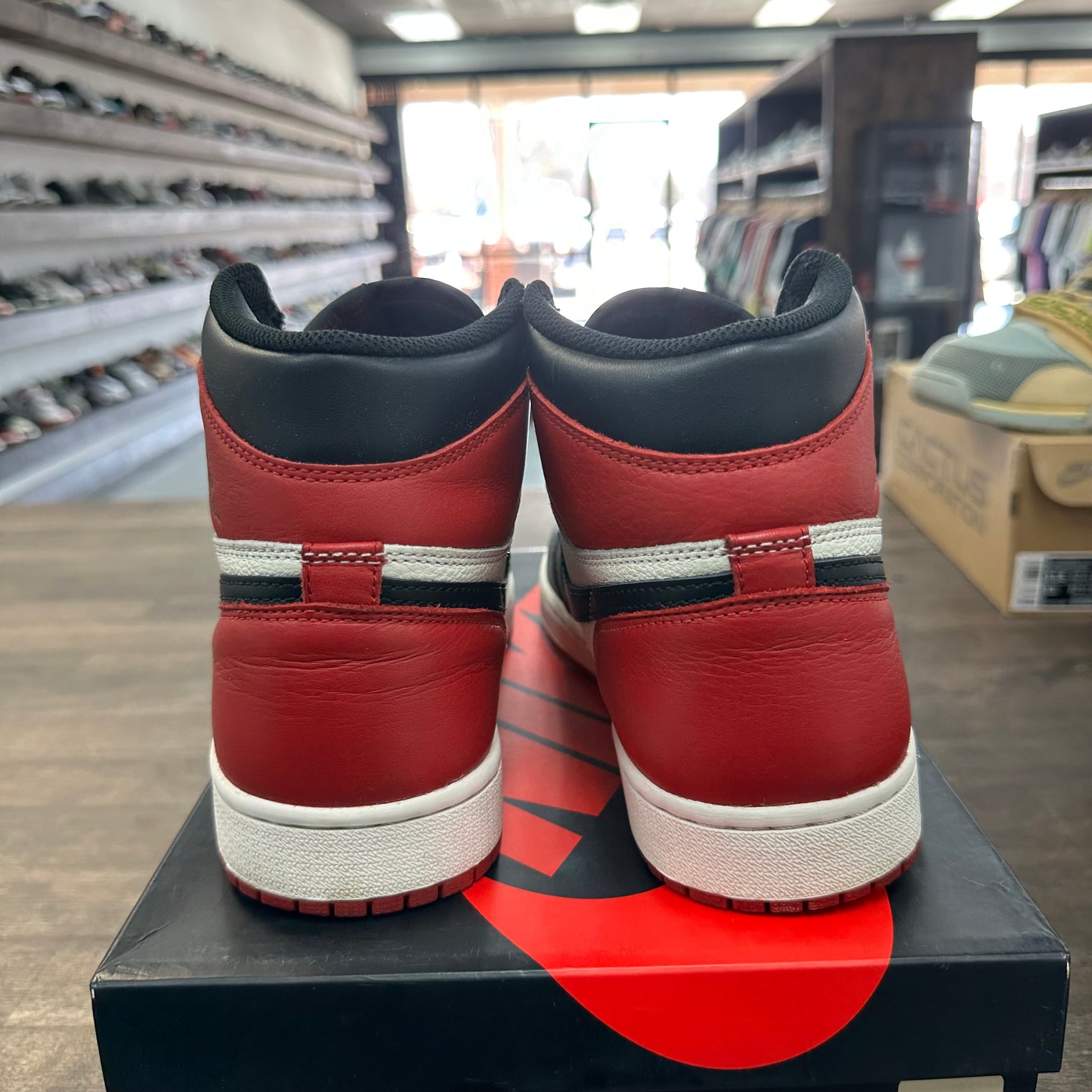 Bred Toe Jordan 1 High (USED)