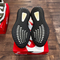 Oreo Yeezy 350 (USED, Replacement box)