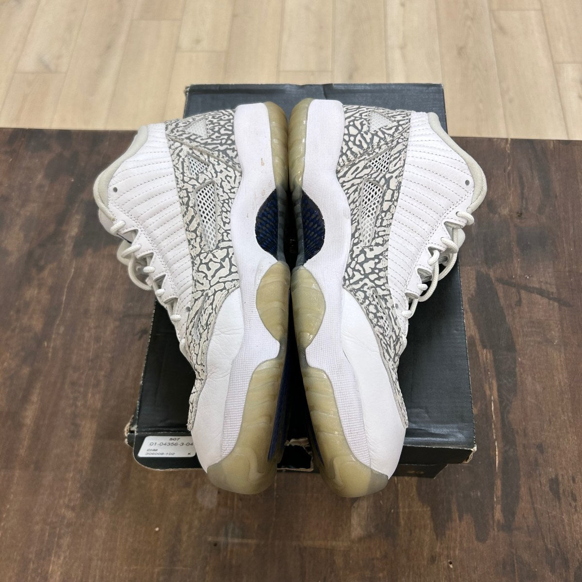 Jordan 11 Retro Low IE Cobalt (2015) - Image 3