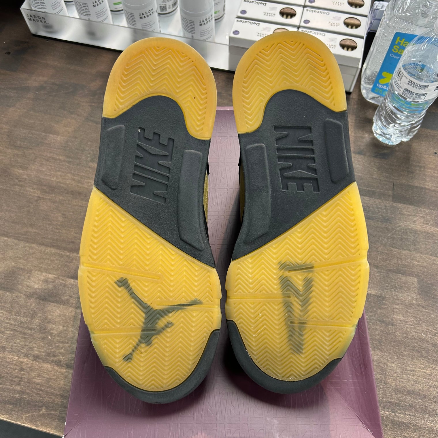 A Ma Maniere Dusk Jodan 5 Retro (USED)