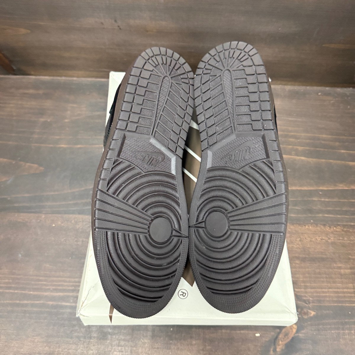 Jordan 1 Retro Low OG SP Travis Scott Velvet Brown - Image 6