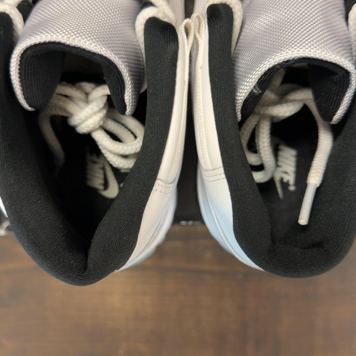 Jordan 11 Retro Legend Blue (2024) Size 13 (Pre-Owned) - aux