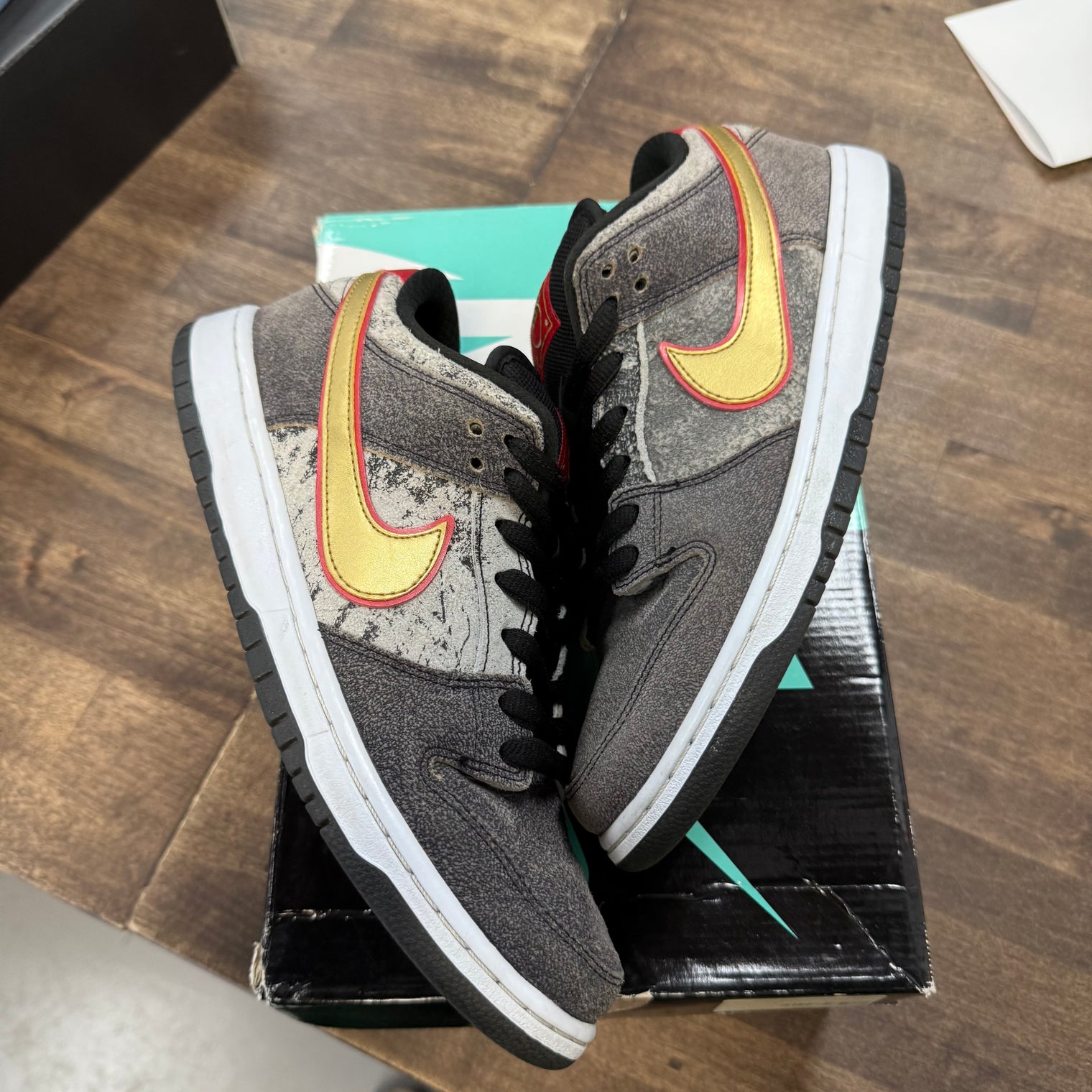Beijing Metallic Gold SB Dunk Low (USED)