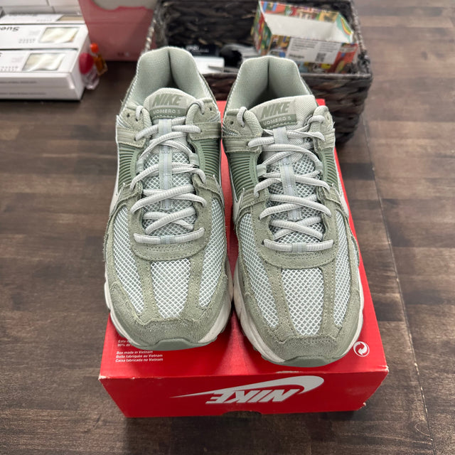 Jade Horrizon Zoom Vomero 5 (USED, No Lid)