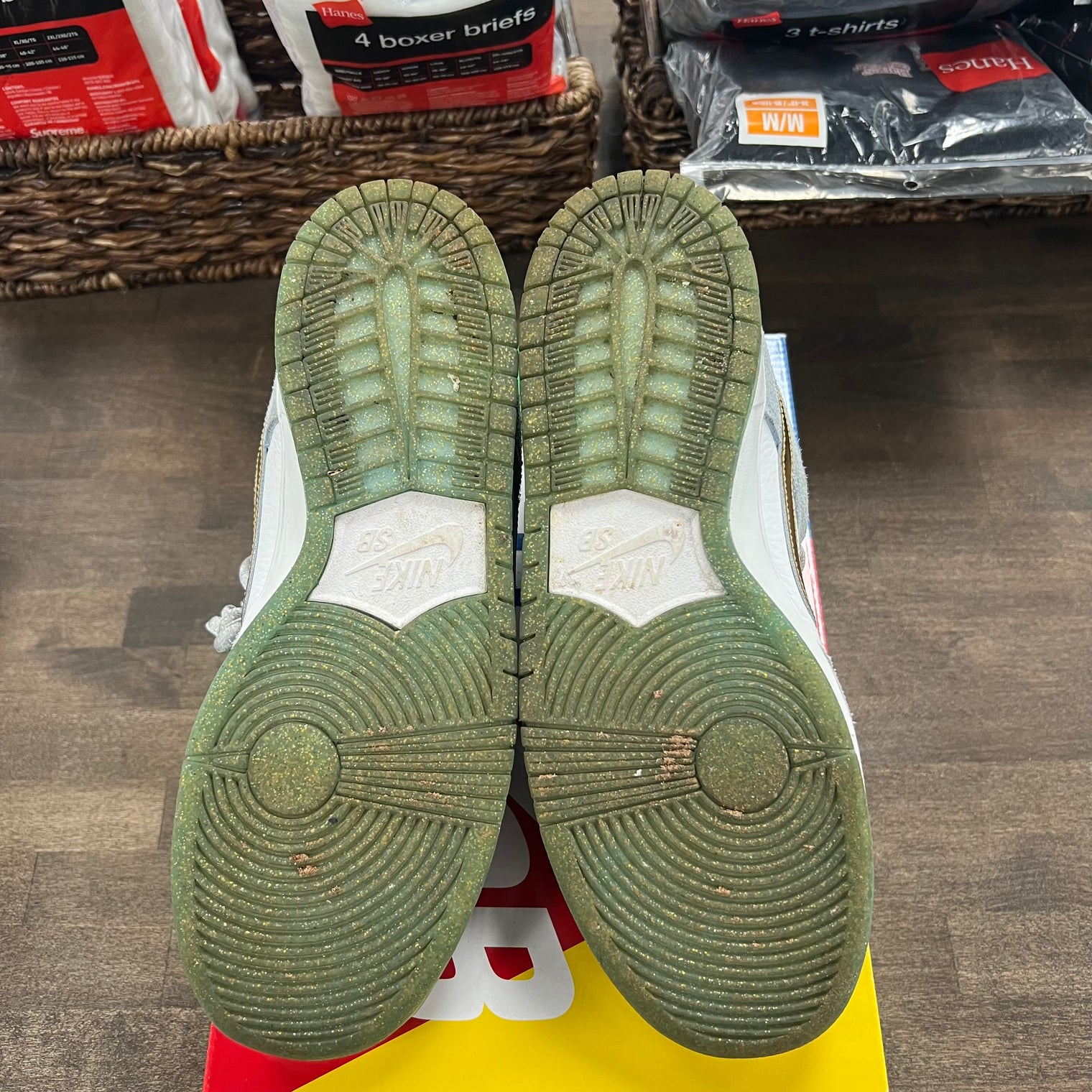 Sean Cliver Nike SB Dunk Low (USED)