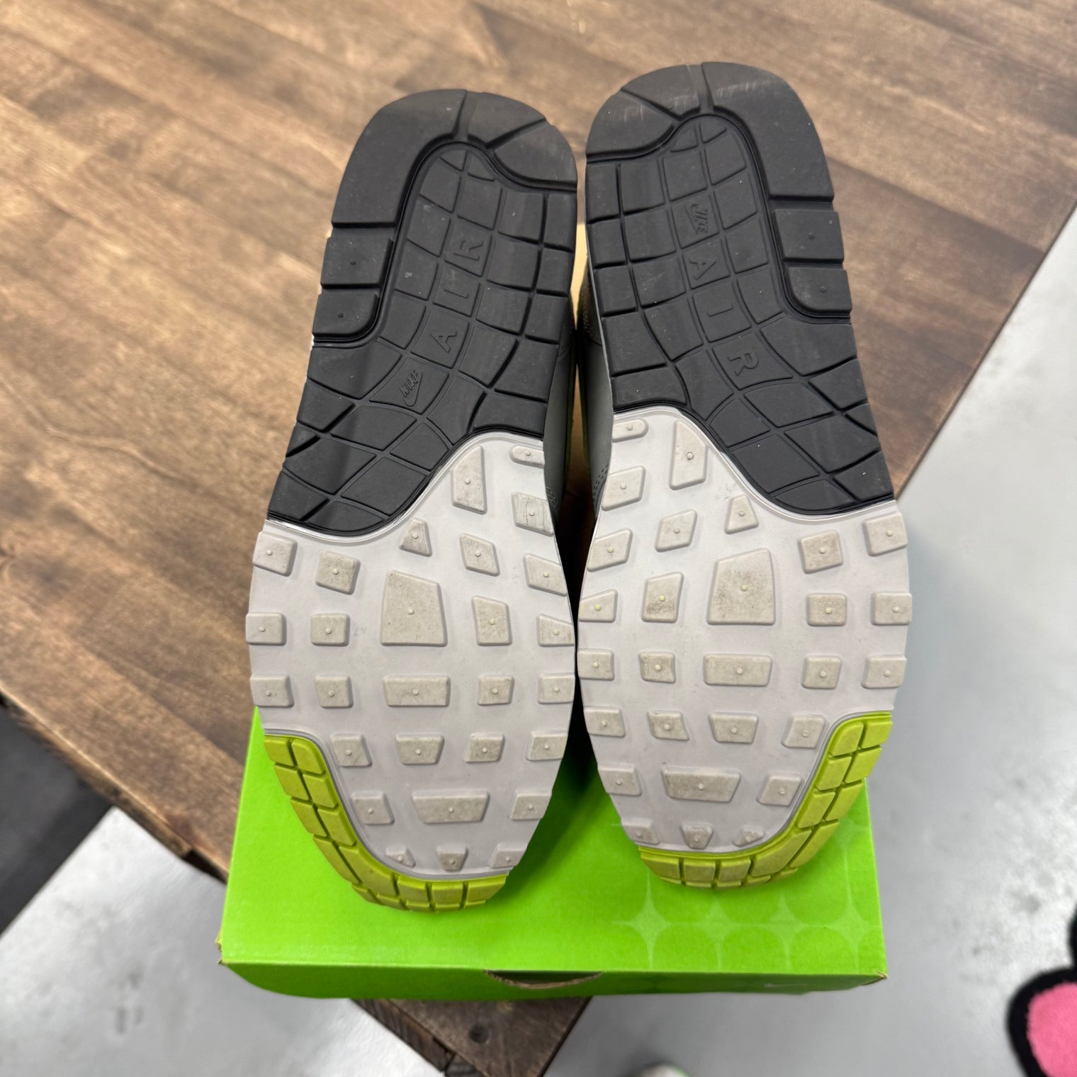 HUF Nike Air Max 1 Pear (USED)