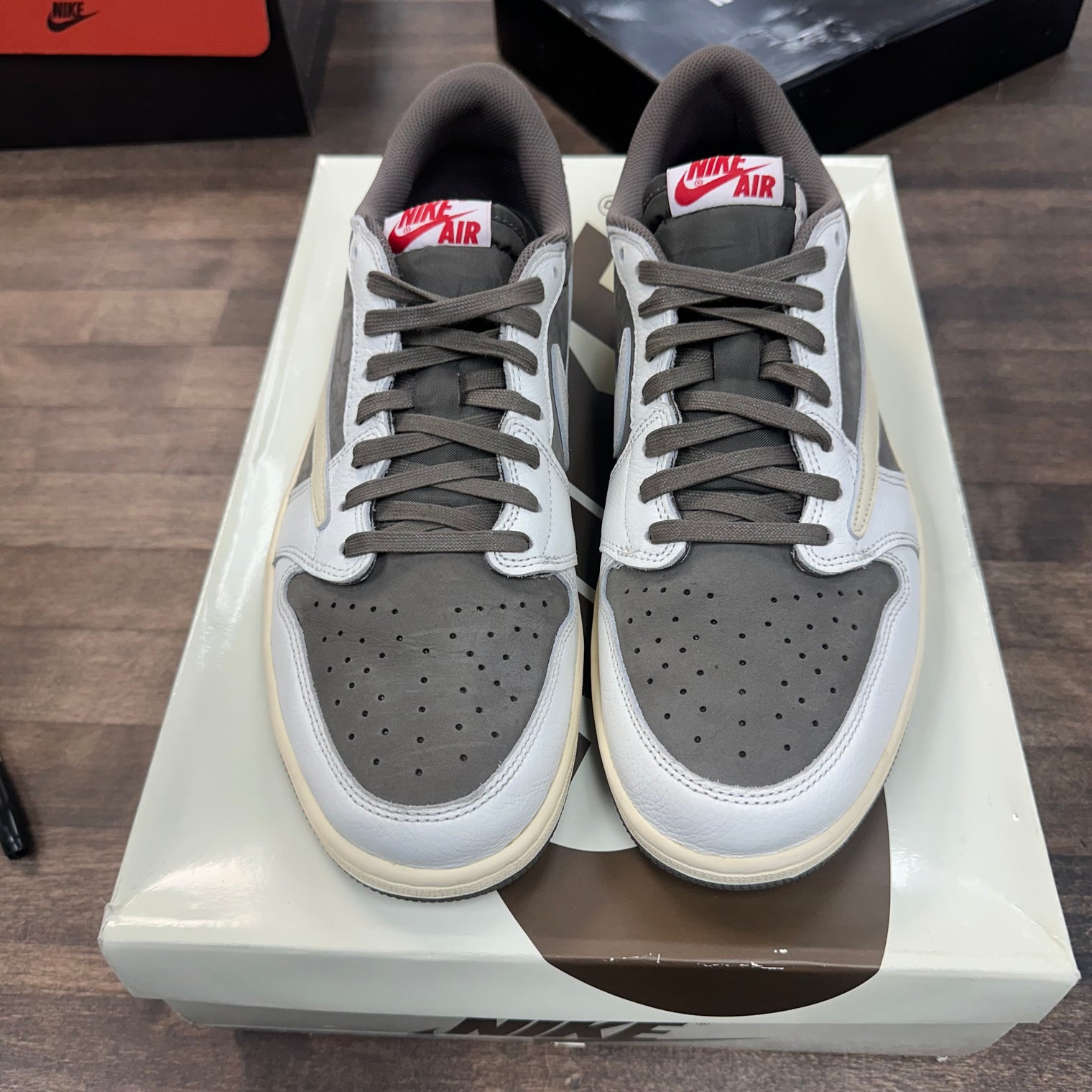Reverse Mocha Jordan 1 Low OG (USED)
