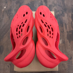 adidas Yeezy Foam RNNR Vermillion Size 11 (Pre-Owned) - Image 5