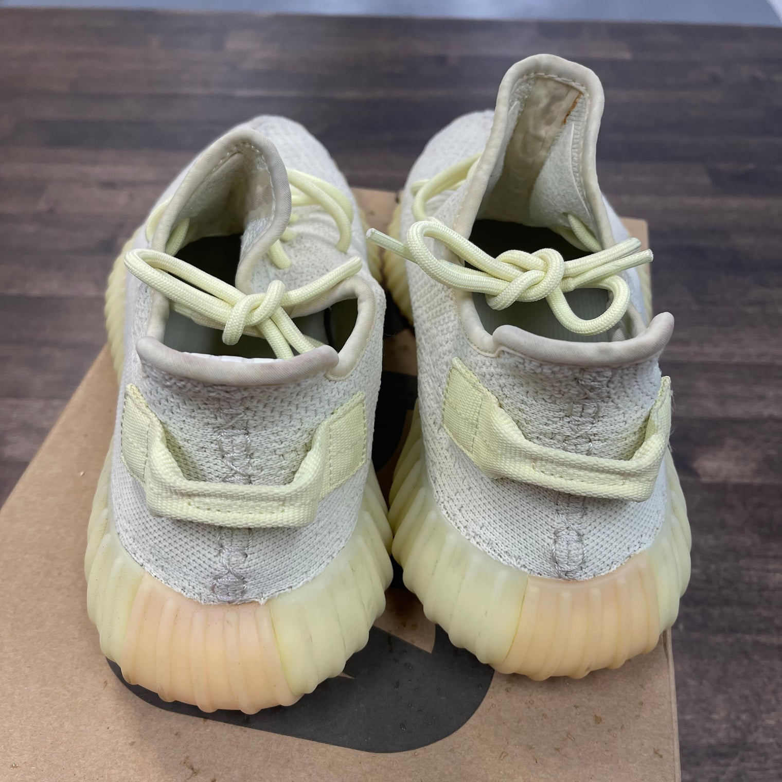 Butter Yeezy 350 (USED)
