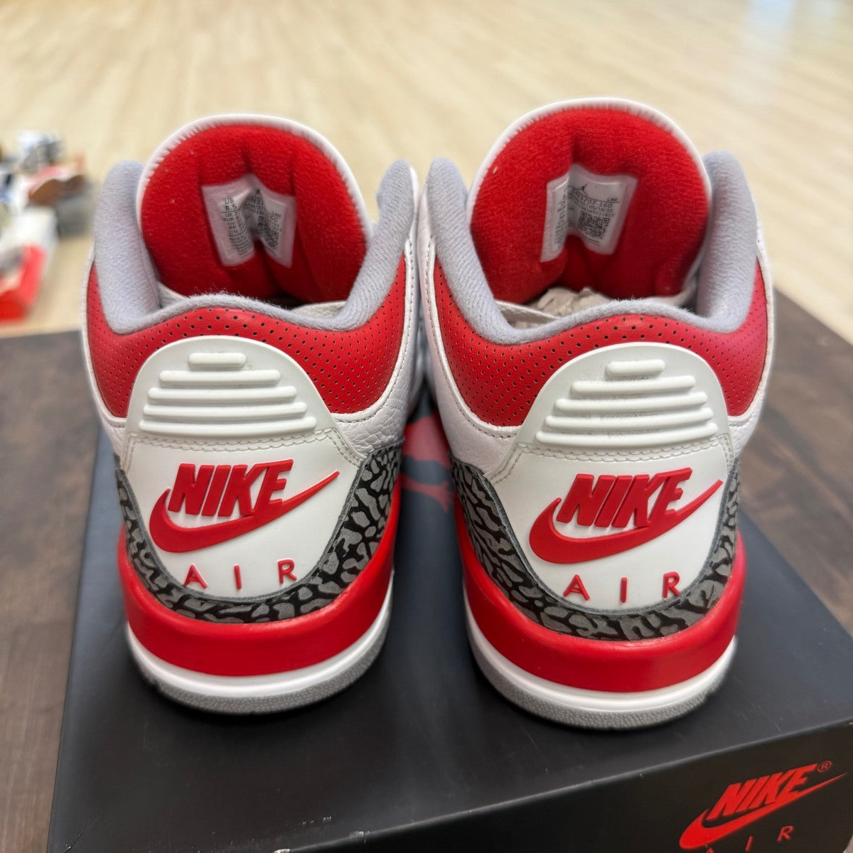 Jordan 3 Retro Fire Red (2022) - Image 4