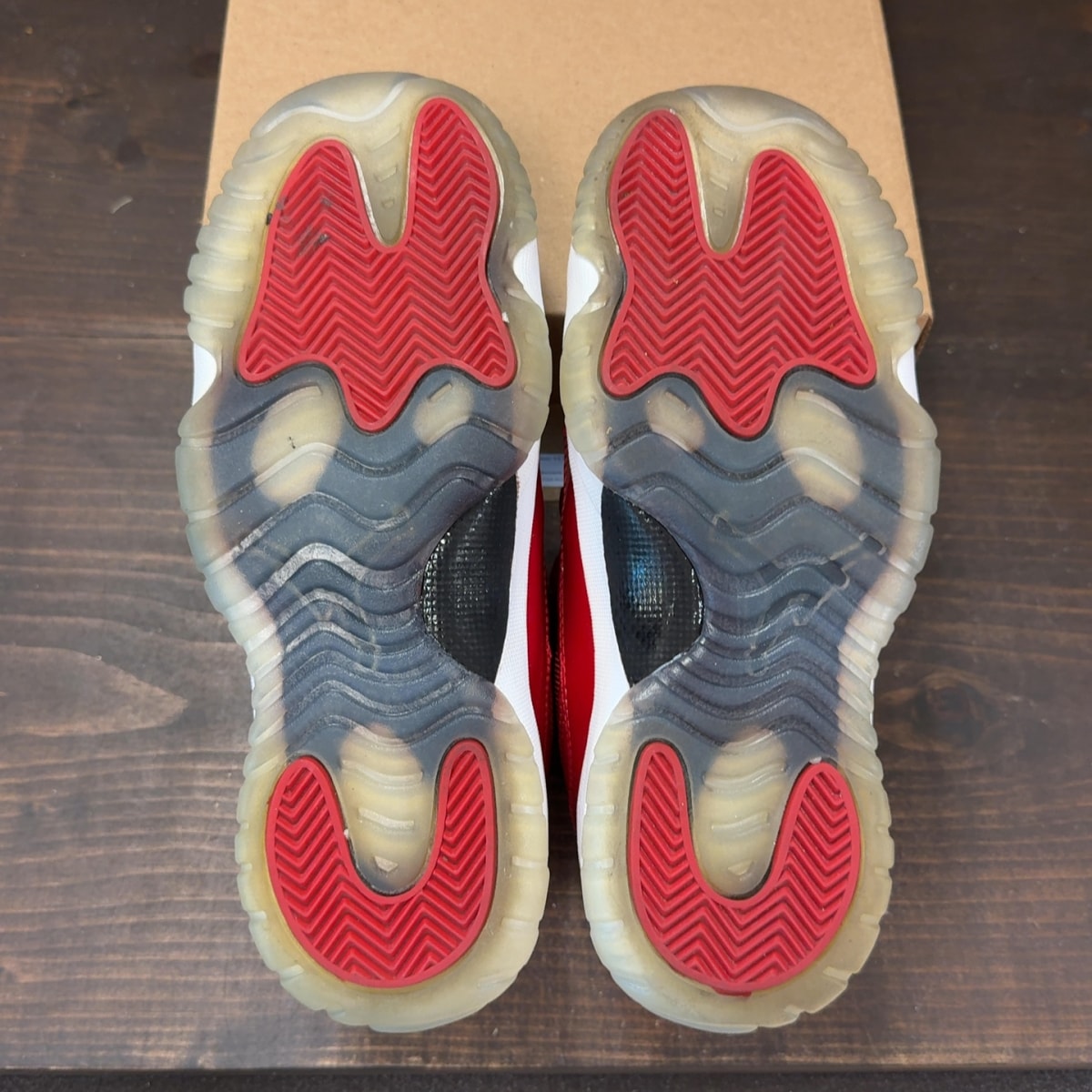 Jordan 11 Retro Win Like 96 (GS) Size 6Y (Pre-Owned) - Image 8