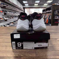 Tuxedo Jordan 11 Retro Low (USED)