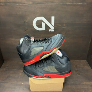 Jordan 5 Retro Satin Bred Size 13 (Pre-Owned) - Image 1