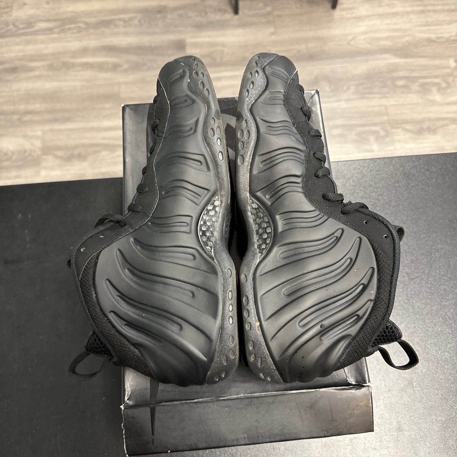 Black Anthracite Foamposite (USED)
