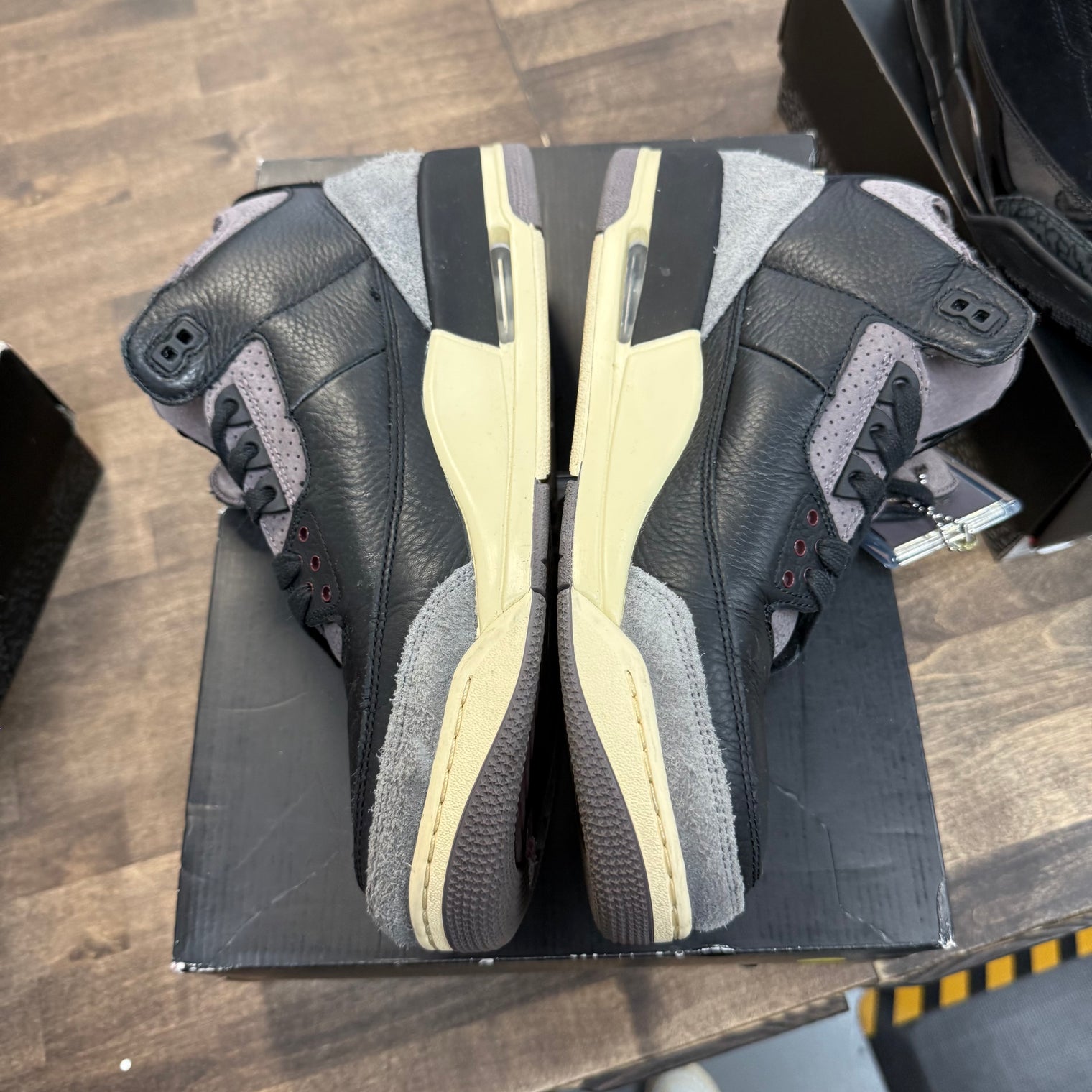 A Ma Maniere While You Were Sleeping Jordan 3 (W) (USED)