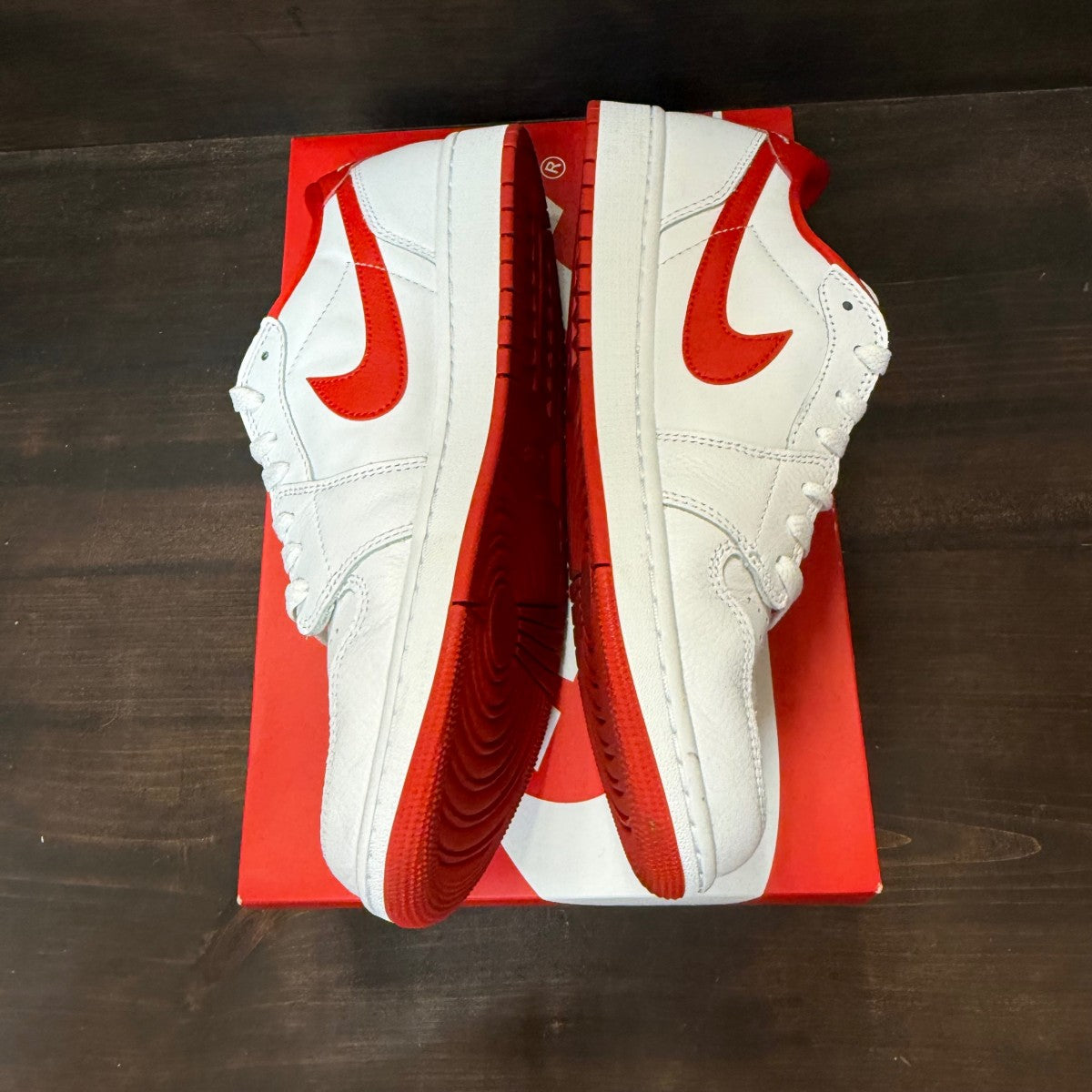 Jordan 1 Retro Low OG University Red - Image 4