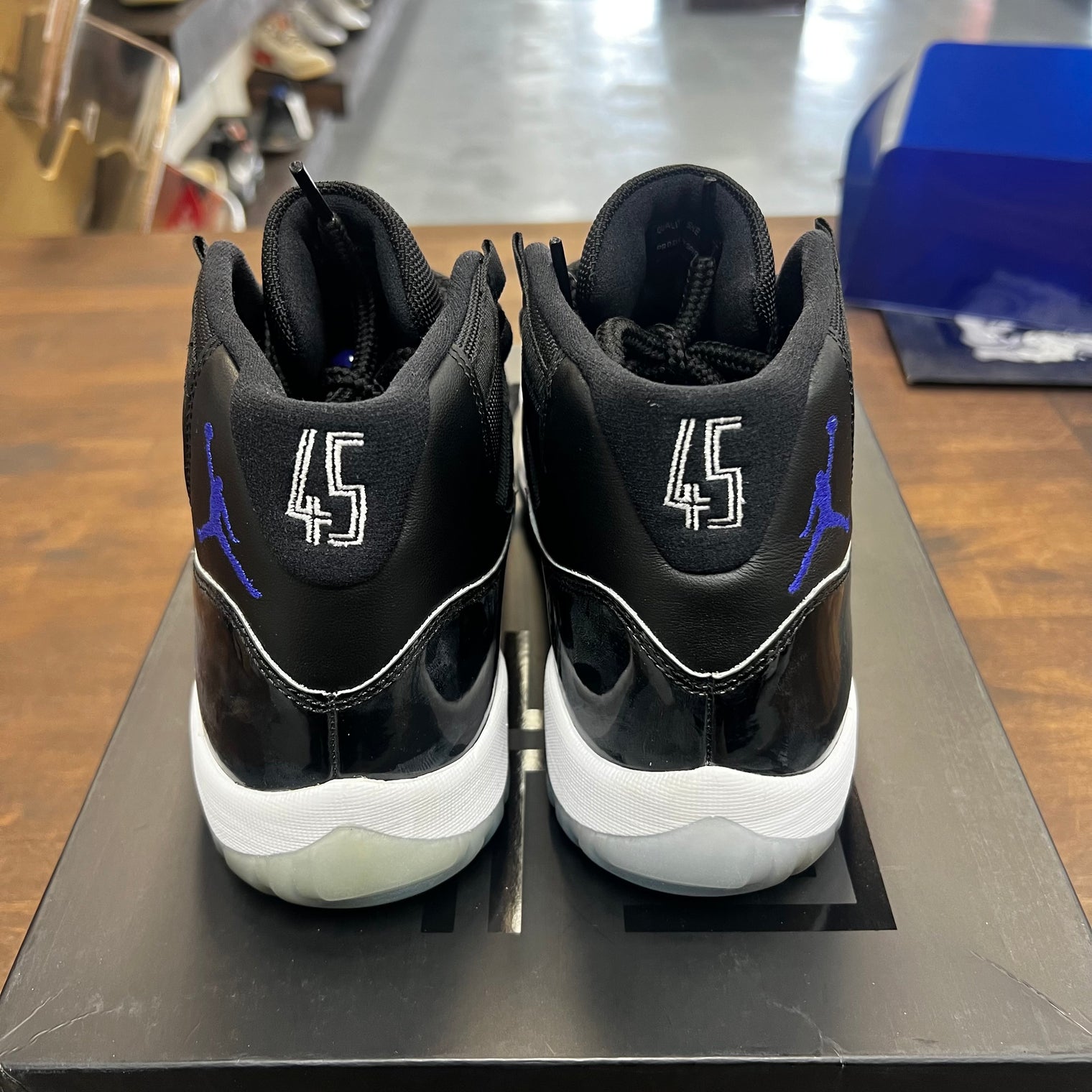Space Jam Jordan 11 Retro (USED)