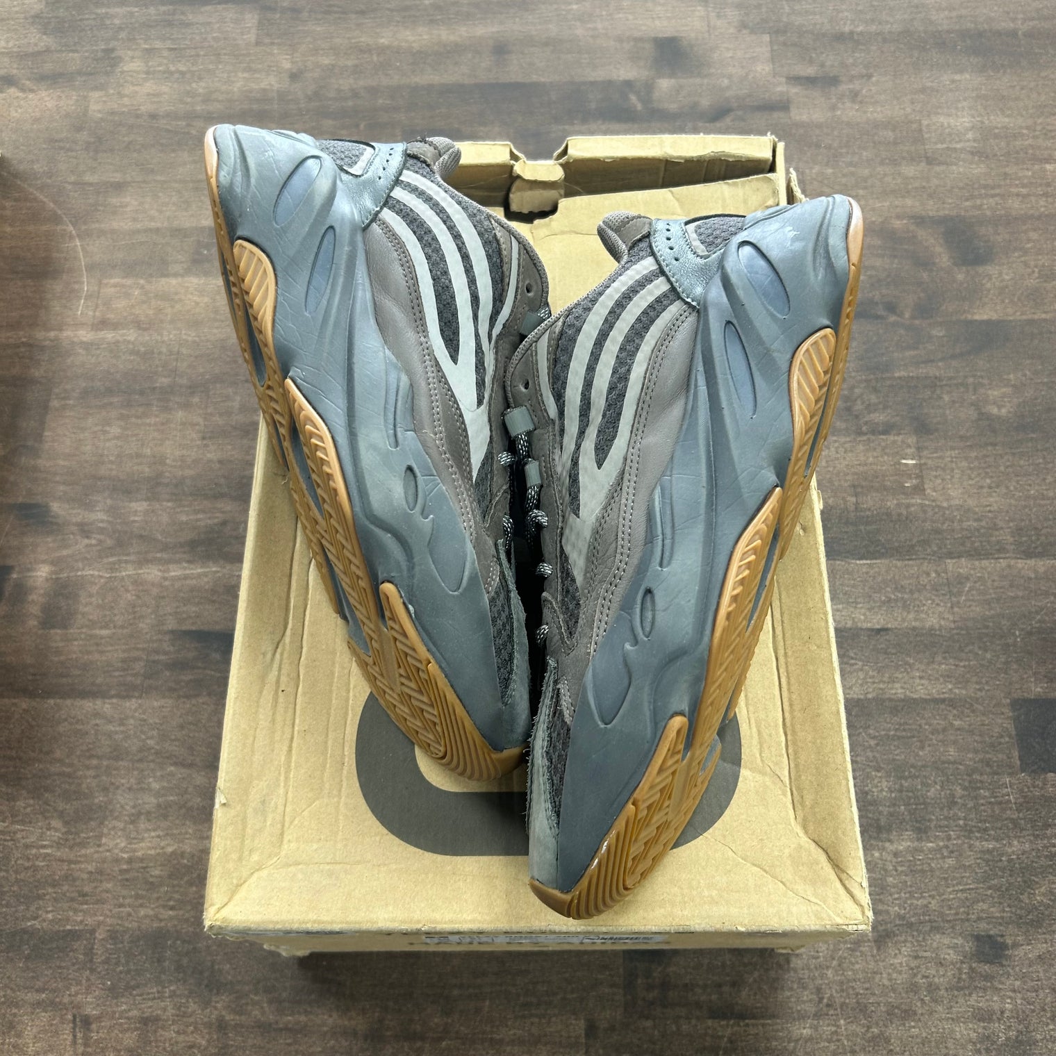 adidas Yeezy Boost 700 V2 Geode (US 10) (USED)