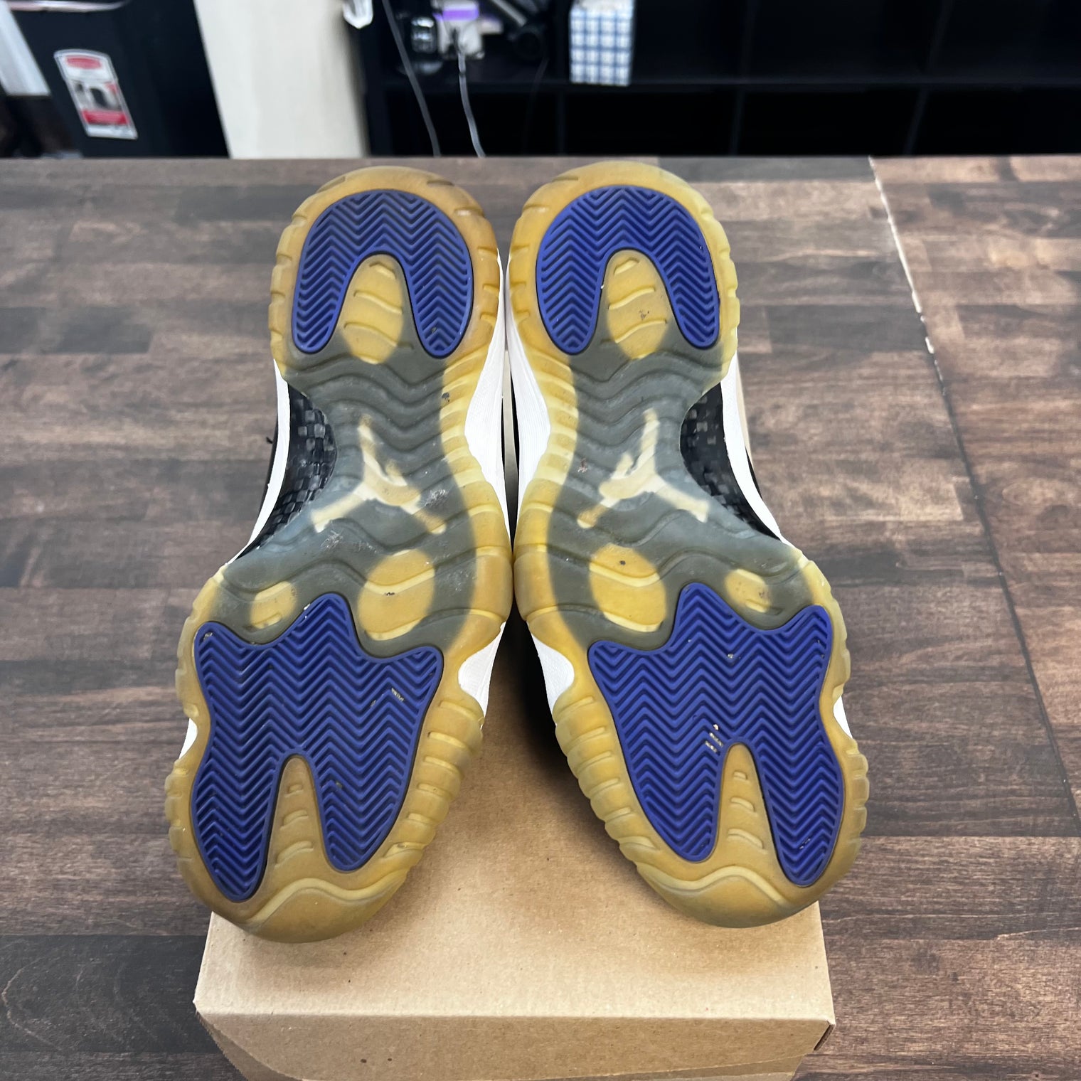 Space Jam Jordan 11 High (USED,No Box)