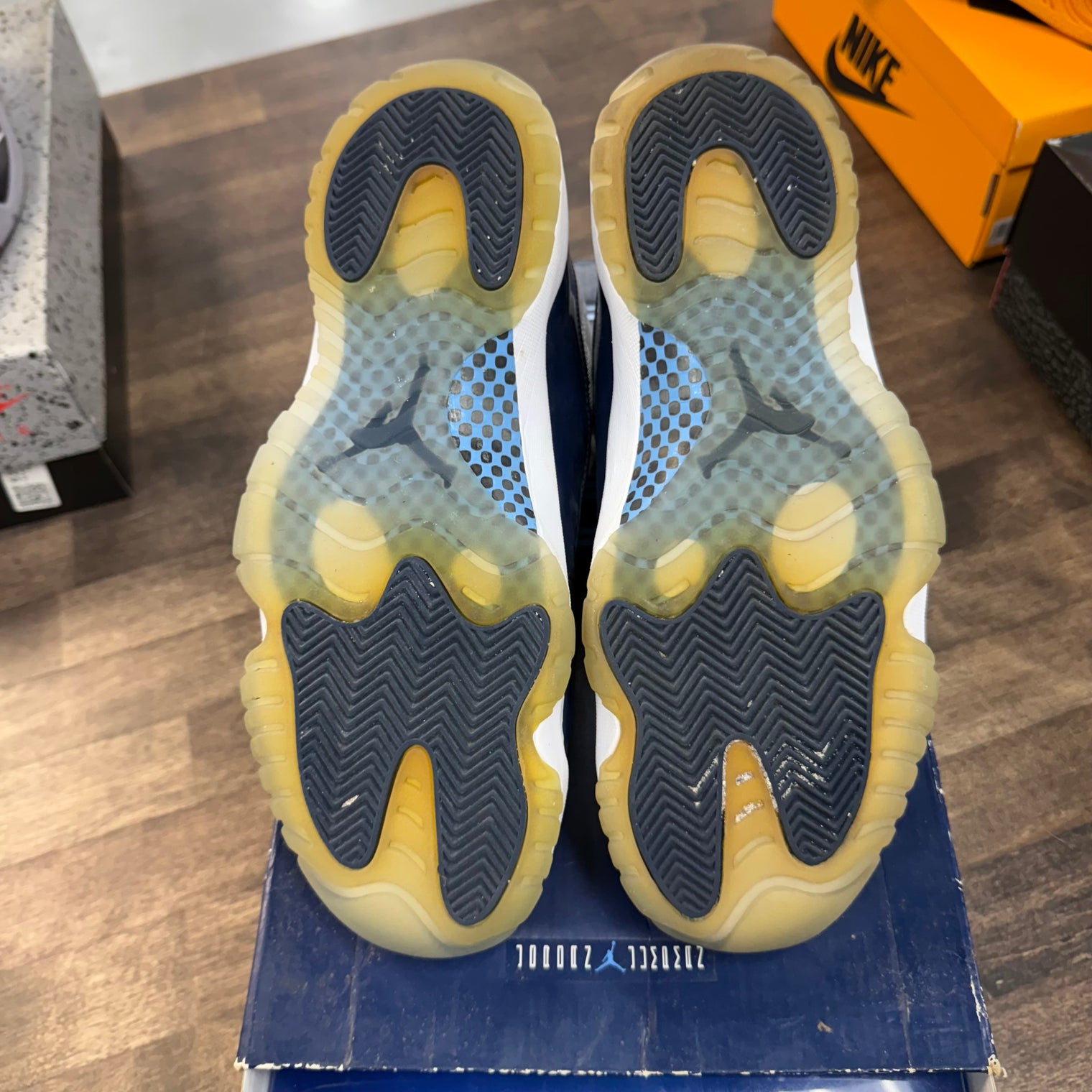Win like 82 Jordan 11 Retro (USED)