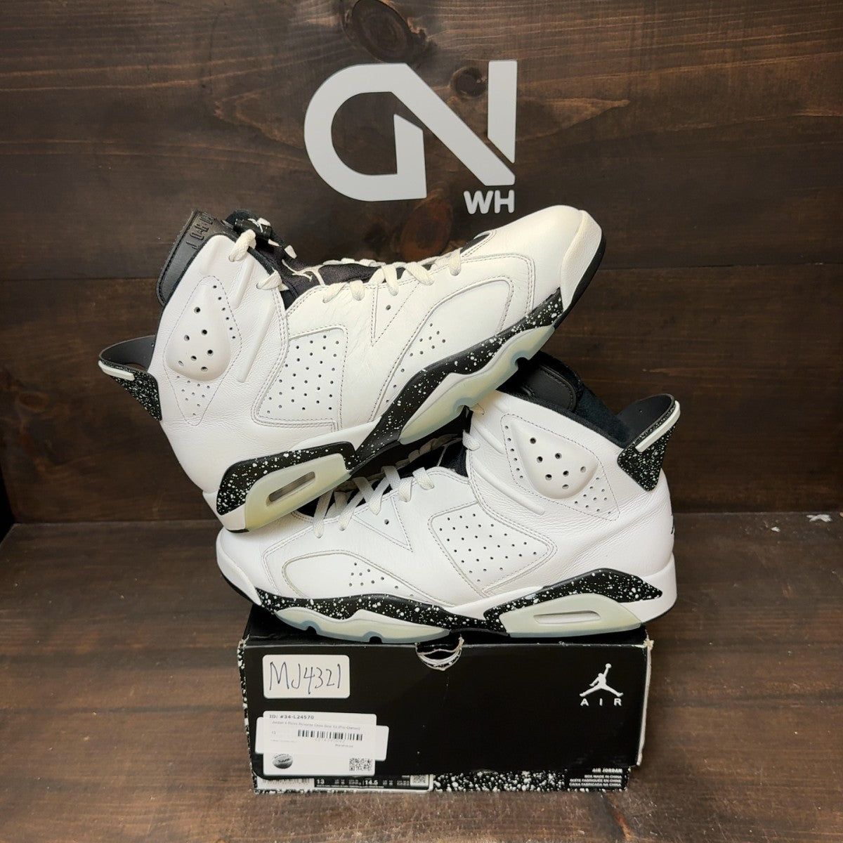 Jordan 6 Retro Reverse Oreo - Image 1
