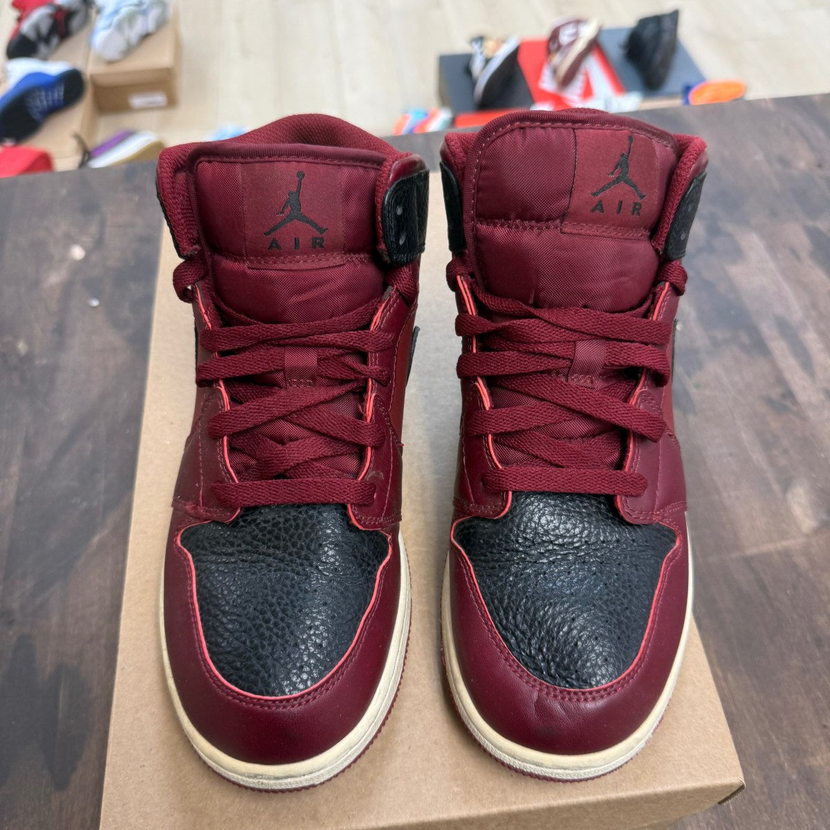 Jordan 1 Mid Team Red Black White (GS) Size 6.5Y (Pre-Owned) - Image 2