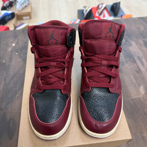 Jordan 1 Mid Team Red Black White (GS) Size 6.5Y (Pre-Owned) - Image 2