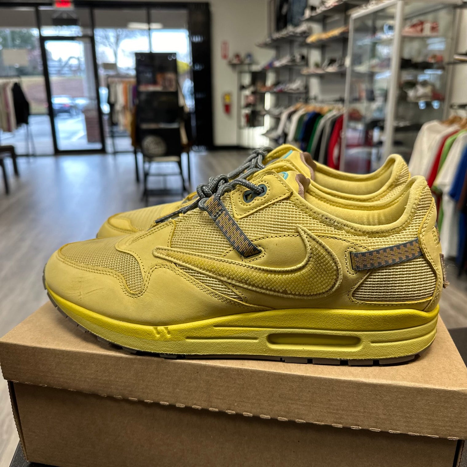 Travis Air Max 1 Saturn (Used;no box)