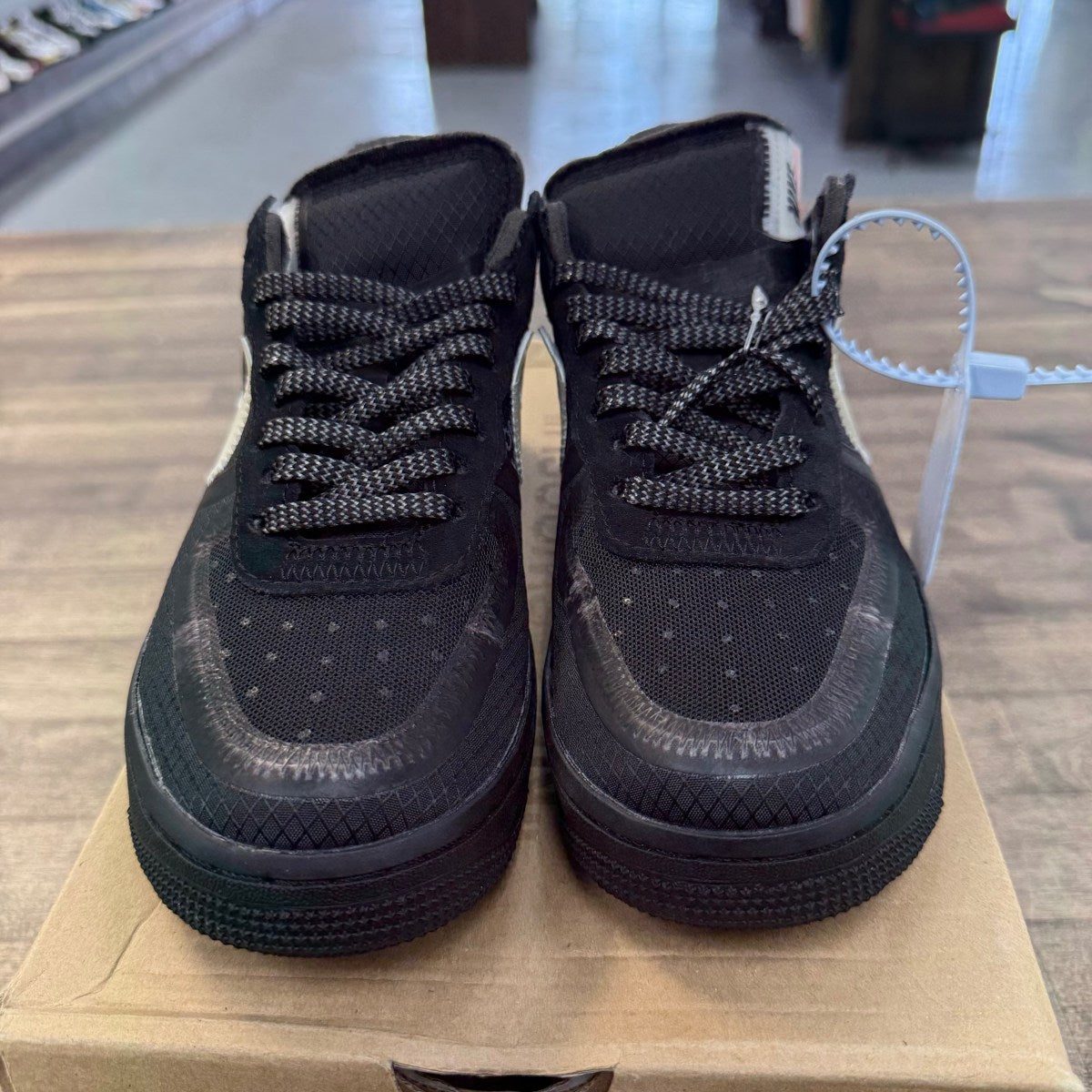 Nike Air Force 1 Low Off-White Black White Size 5.5 (Pre-Owned) - Image 3