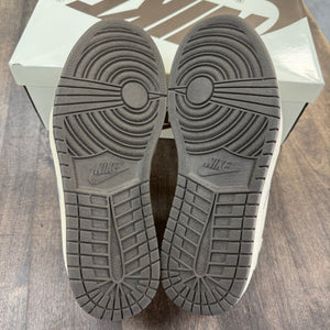 Jordan 1 Retro Low OG SP Travis Scott Reverse Mocha Size 10 (Pre-Owned) - Image 3