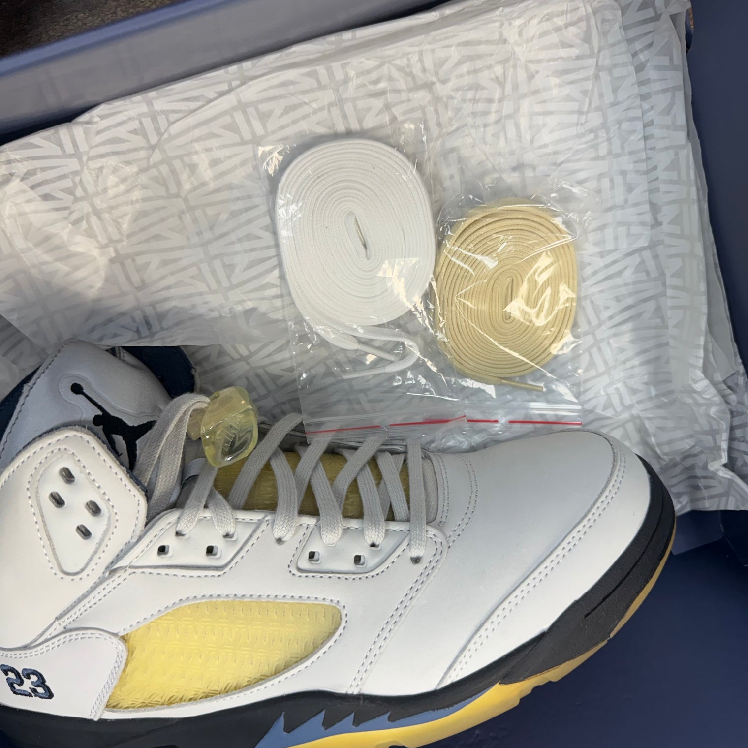 (W) Dawn A Ma Maniere Jordan 5 (USED)