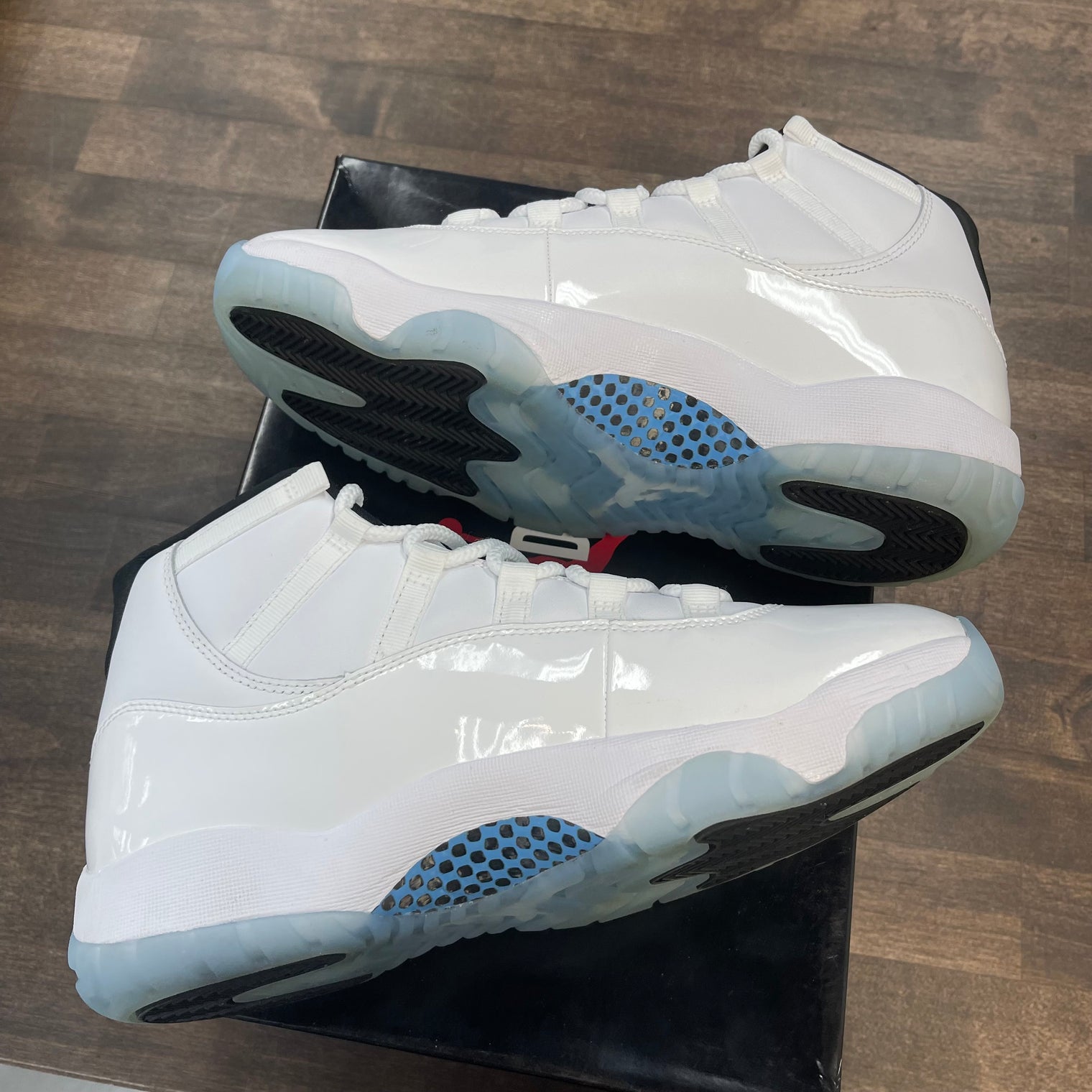 Legend Blue Jordan 11 (2024) (USED)