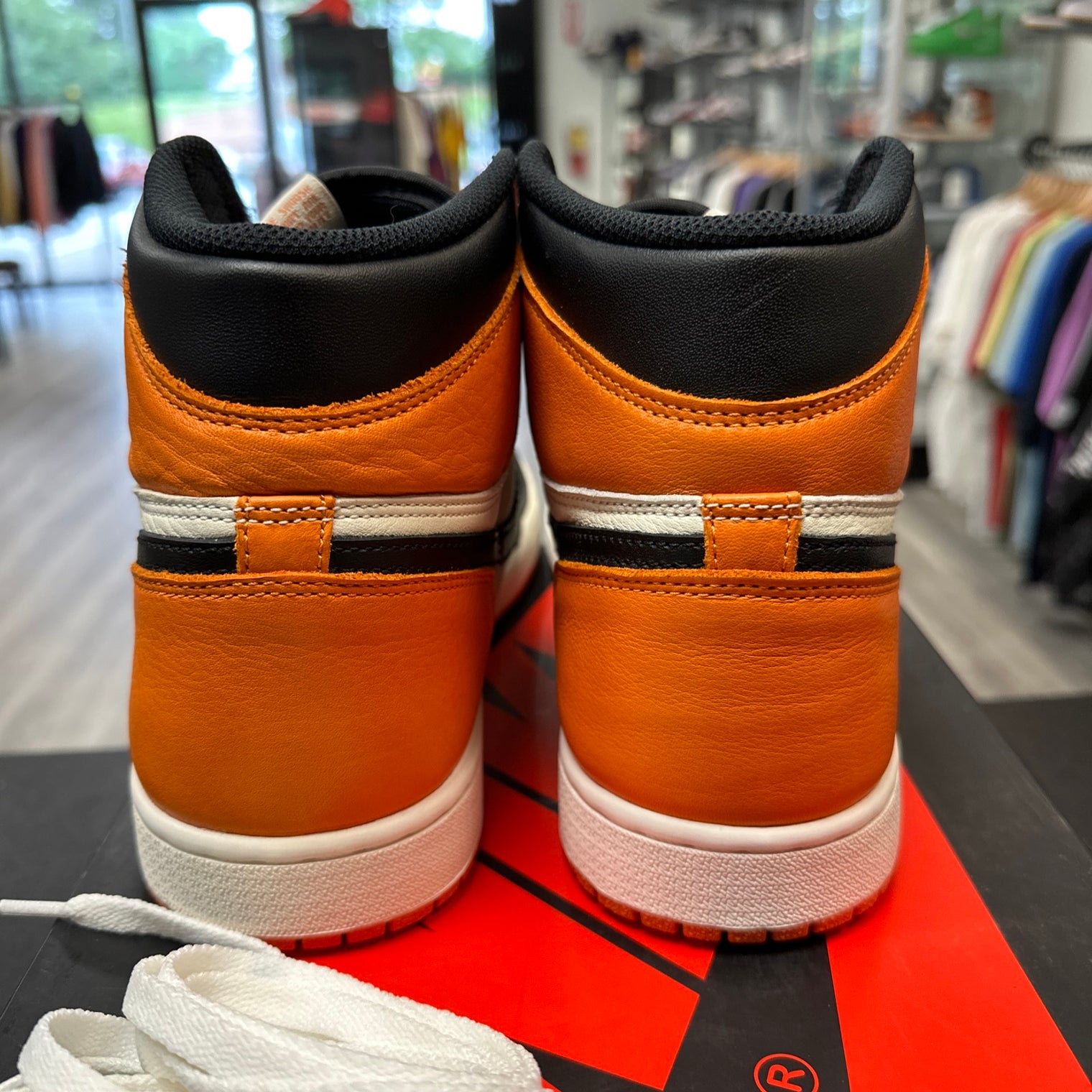 Shattered Backboard Jordan 1 High OG (USED)