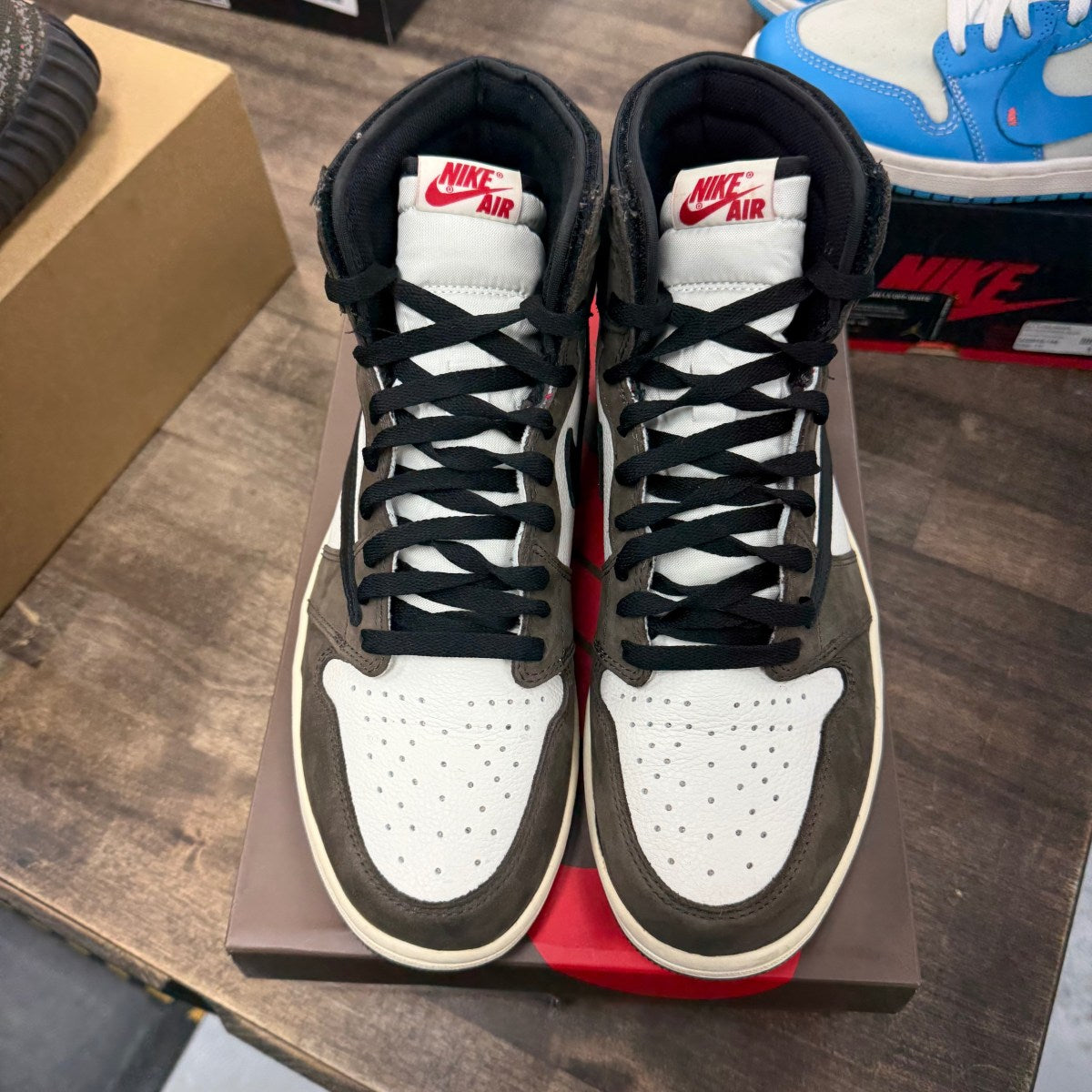 Jordan 1 Retro High OG SP Travis Scott Mocha - Image 2