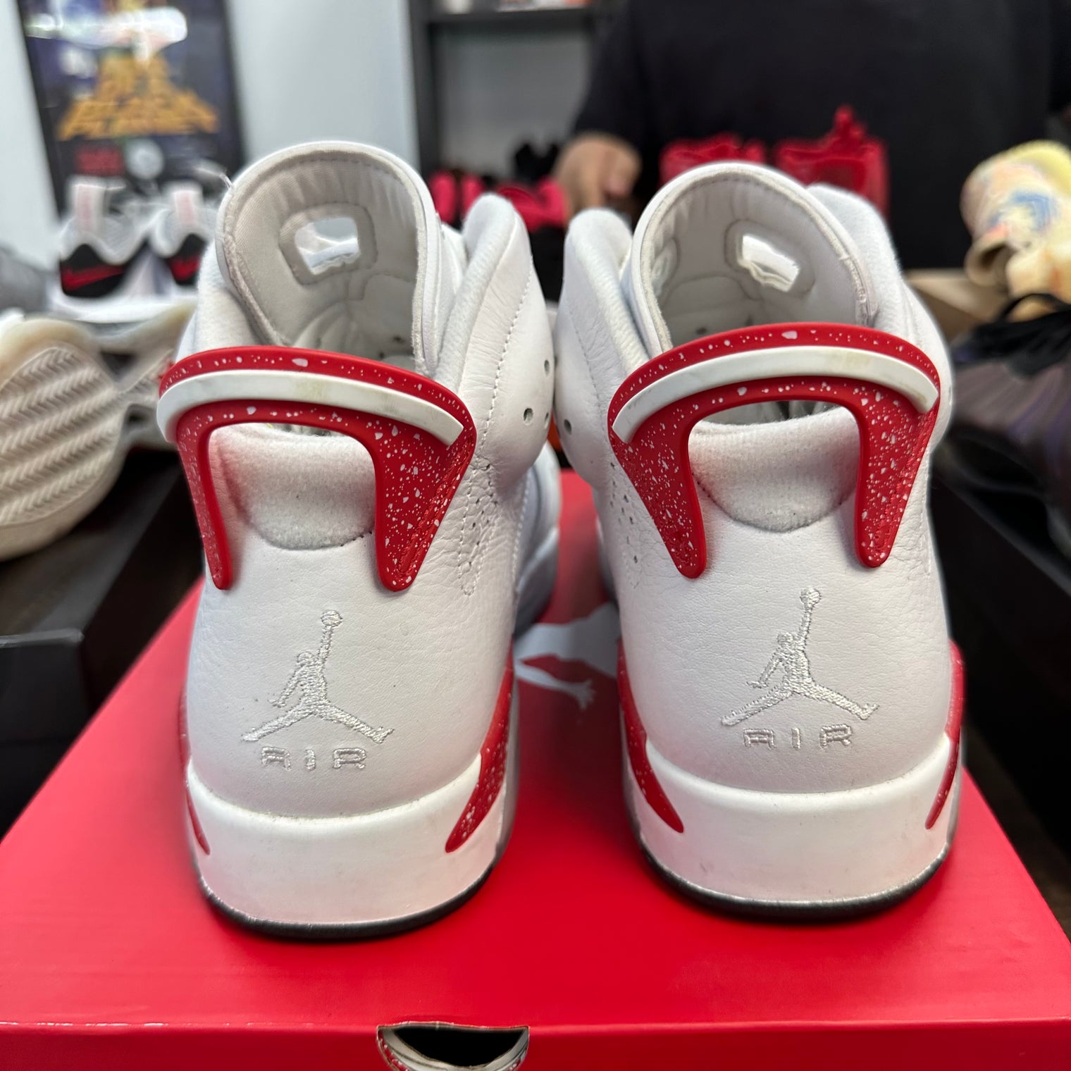 Red Oreo Jordan 6 (USED)