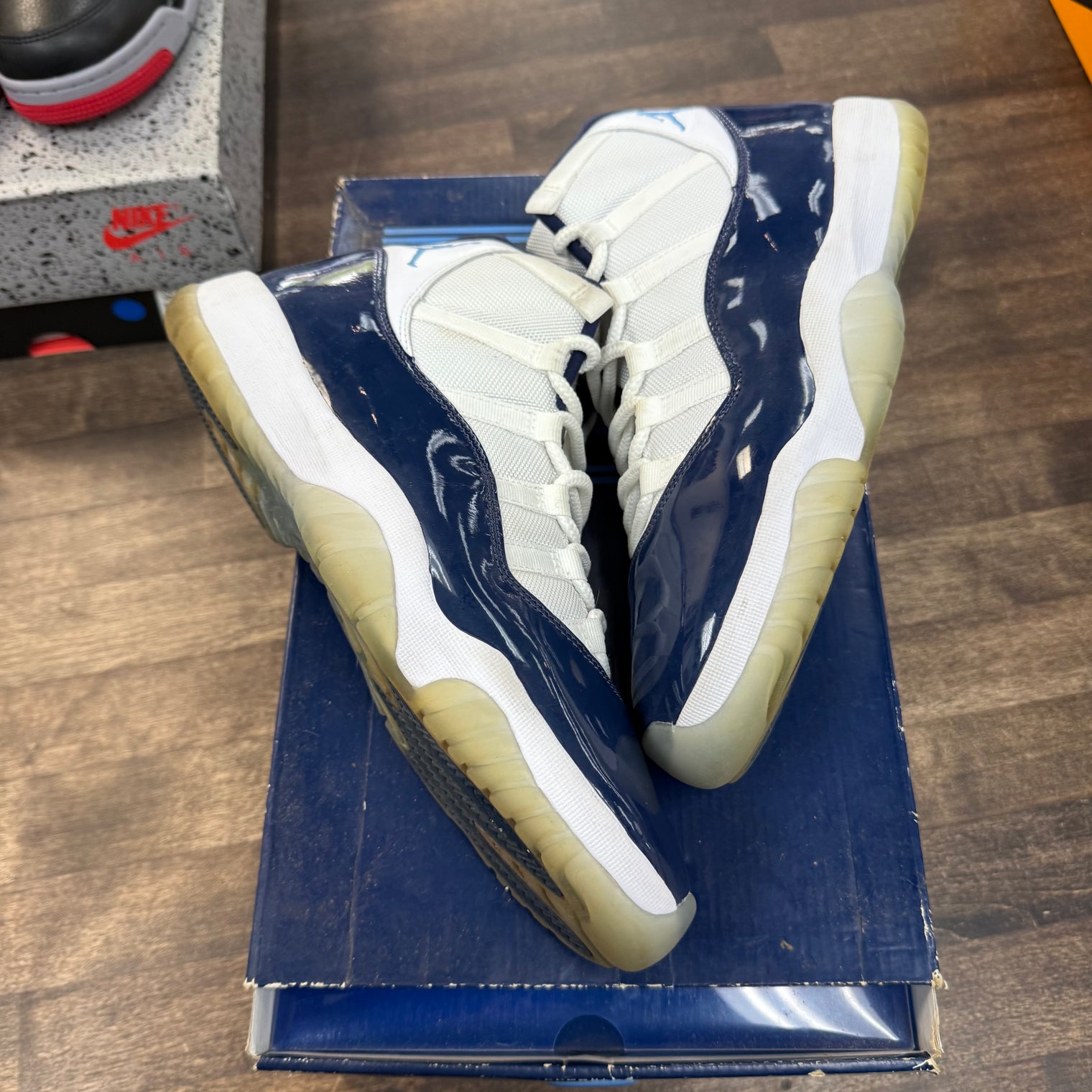 Win like 82 Jordan 11 Retro (USED)