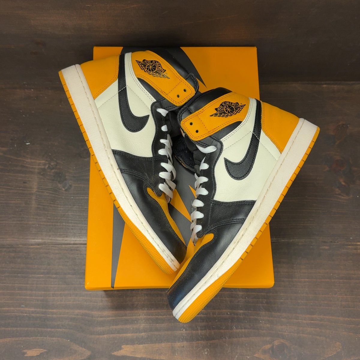 Jordan 1 Retro High OG Taxi Size 10.5 (Pre-Owned) - back