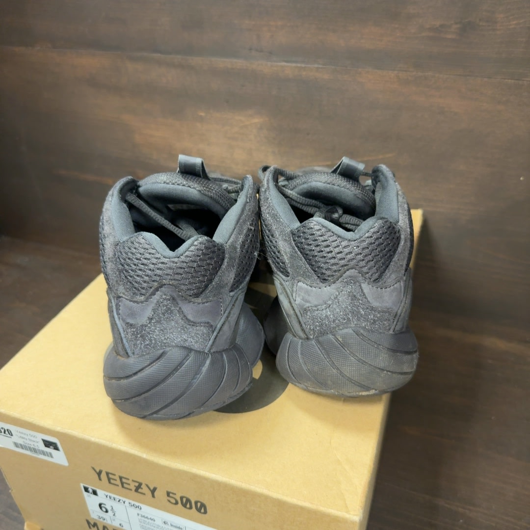 adidas Yeezy 500 Utility Black Size 6.5 (Pre-Owned)