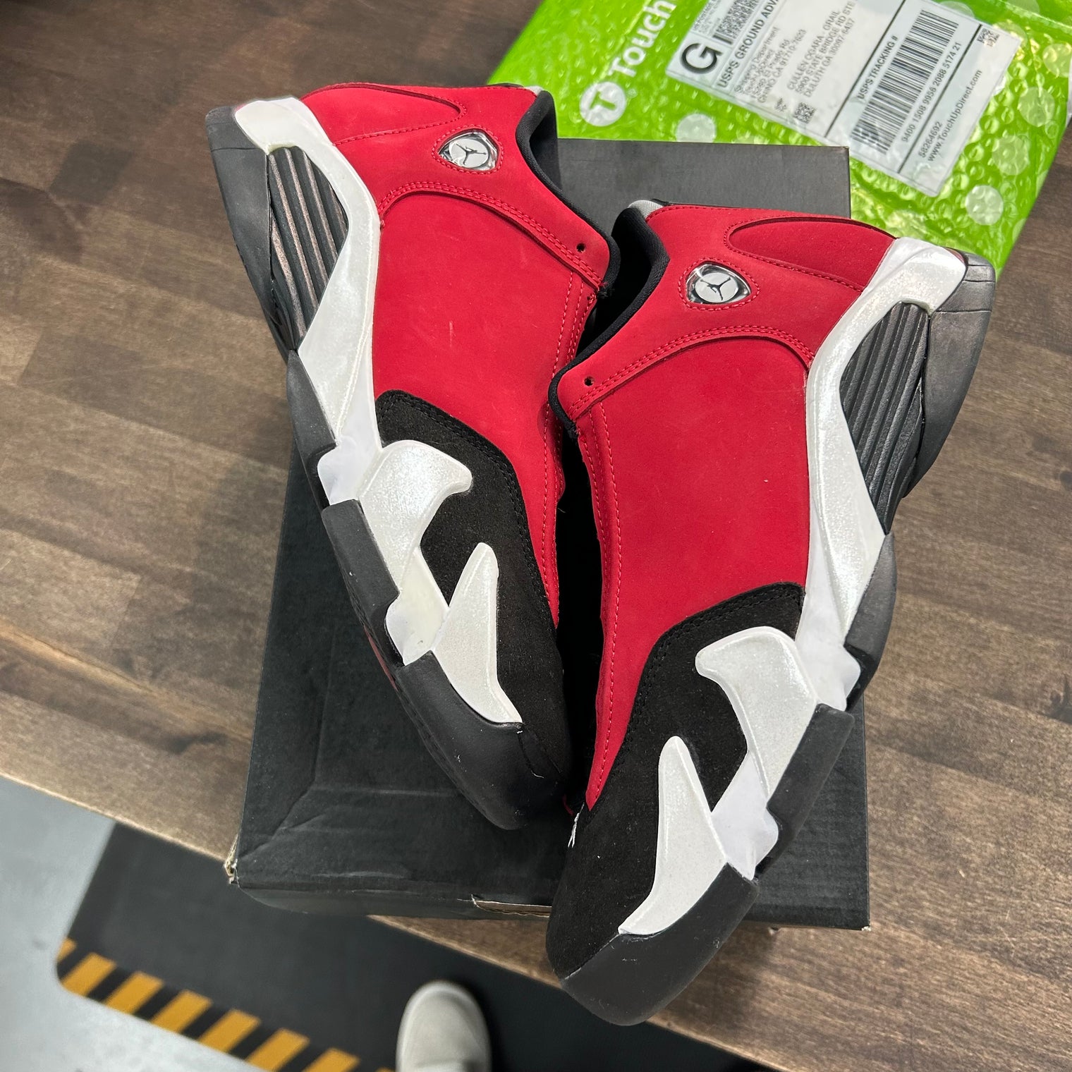 Gym Red Toro Jordan 14 Retro (GS) (USED)