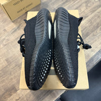 Core Red Yeezy 350 (USED)