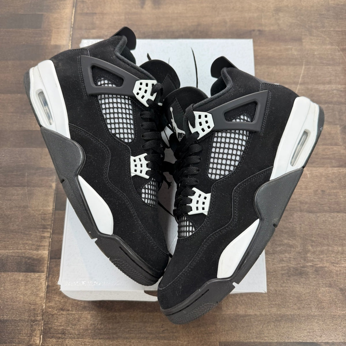 Jordan 4 Retro White Thunder - Image 1