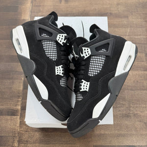 Jordan 4 Retro White Thunder - Image 1