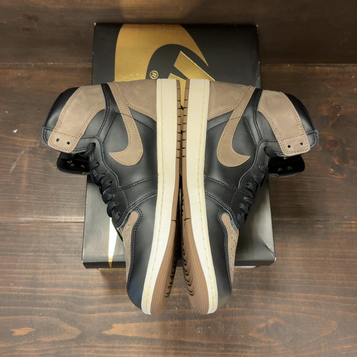 Jordan 1 Retro High OG Palomino Size 10 (Pre-Owned) - aux