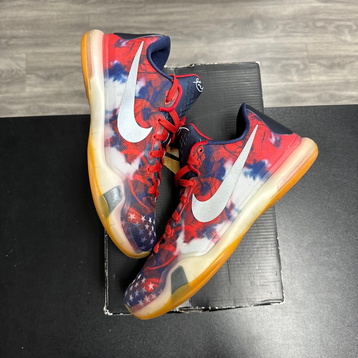 Independence Day Kobe 10 (USED)